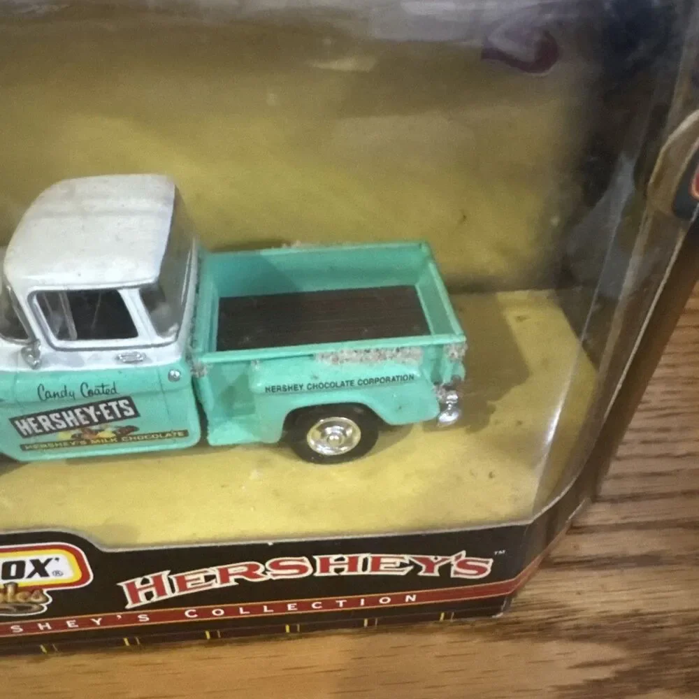 Matchbox Collectibles Hershey Collection 1956 Chevy 3100 Pickup # 38263 READ